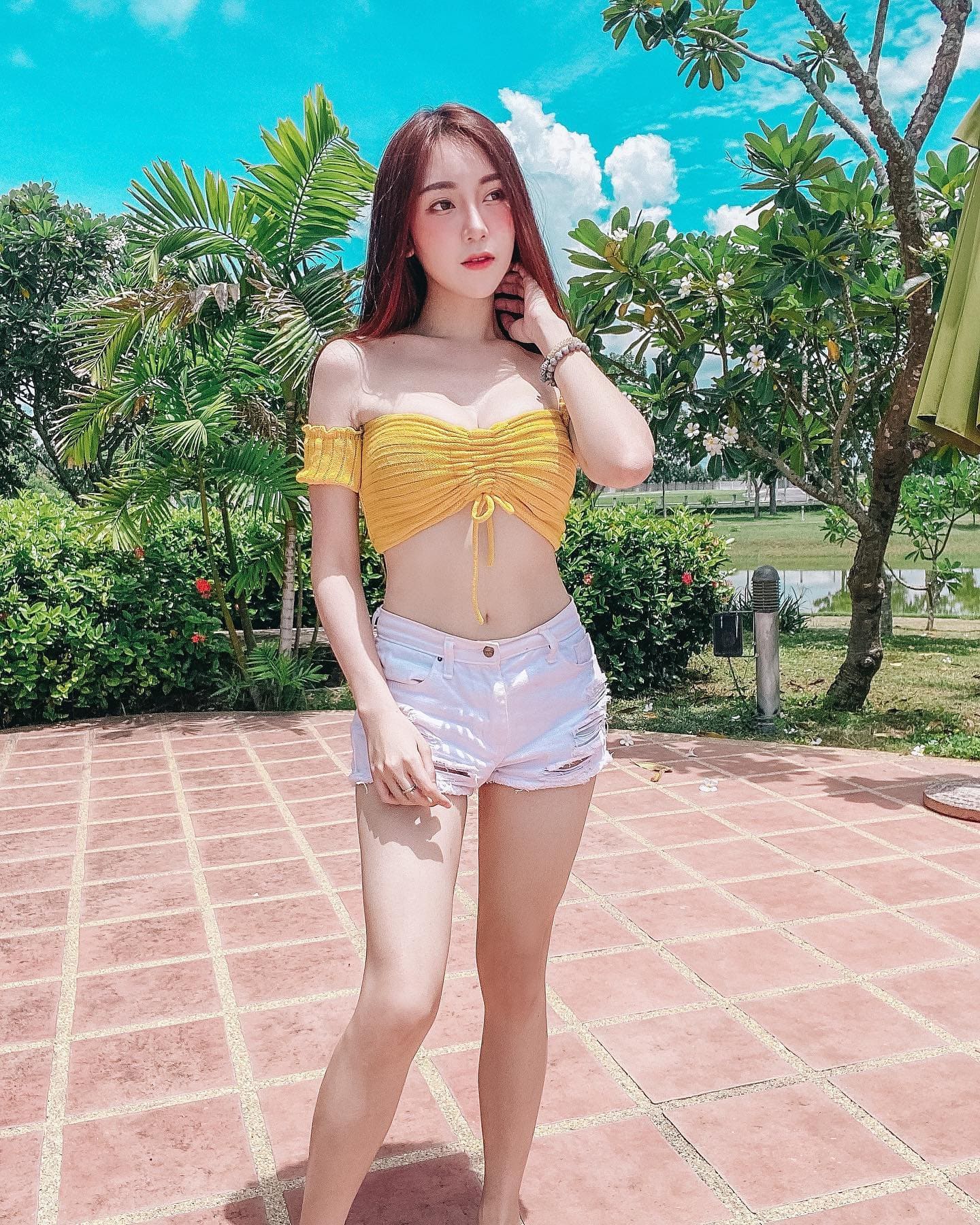 น้องวิววี่ สาวสวยหุ่นแซ่บจากเชียงใหม่ แซ่บเกินบรรยาย 5