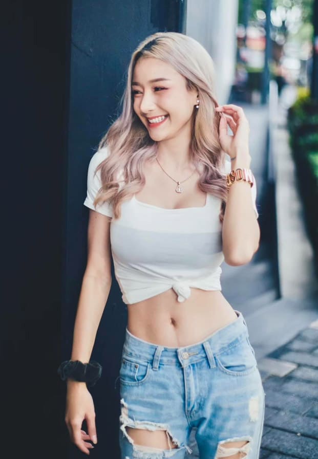 น้องใบเฟิร์น กับแฟชั่นอันเร่าร้อน สุดแซ่บ ที่จะมาขยี้ใจคุณ 23