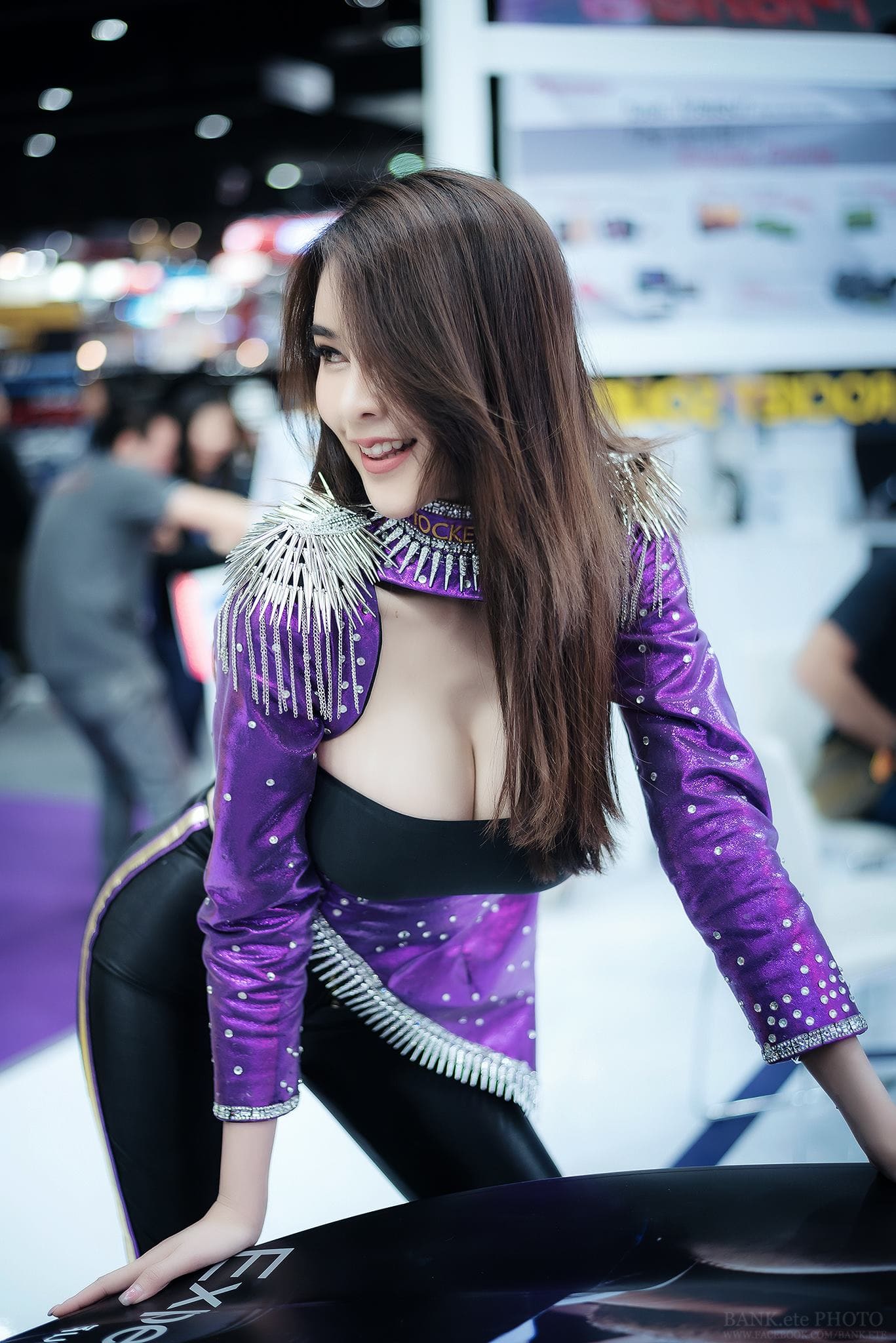 จิ๋ว ภัทรญา พริตตี้สาวสวย กับ ไฟหน้าขนาด 600 cc 14
