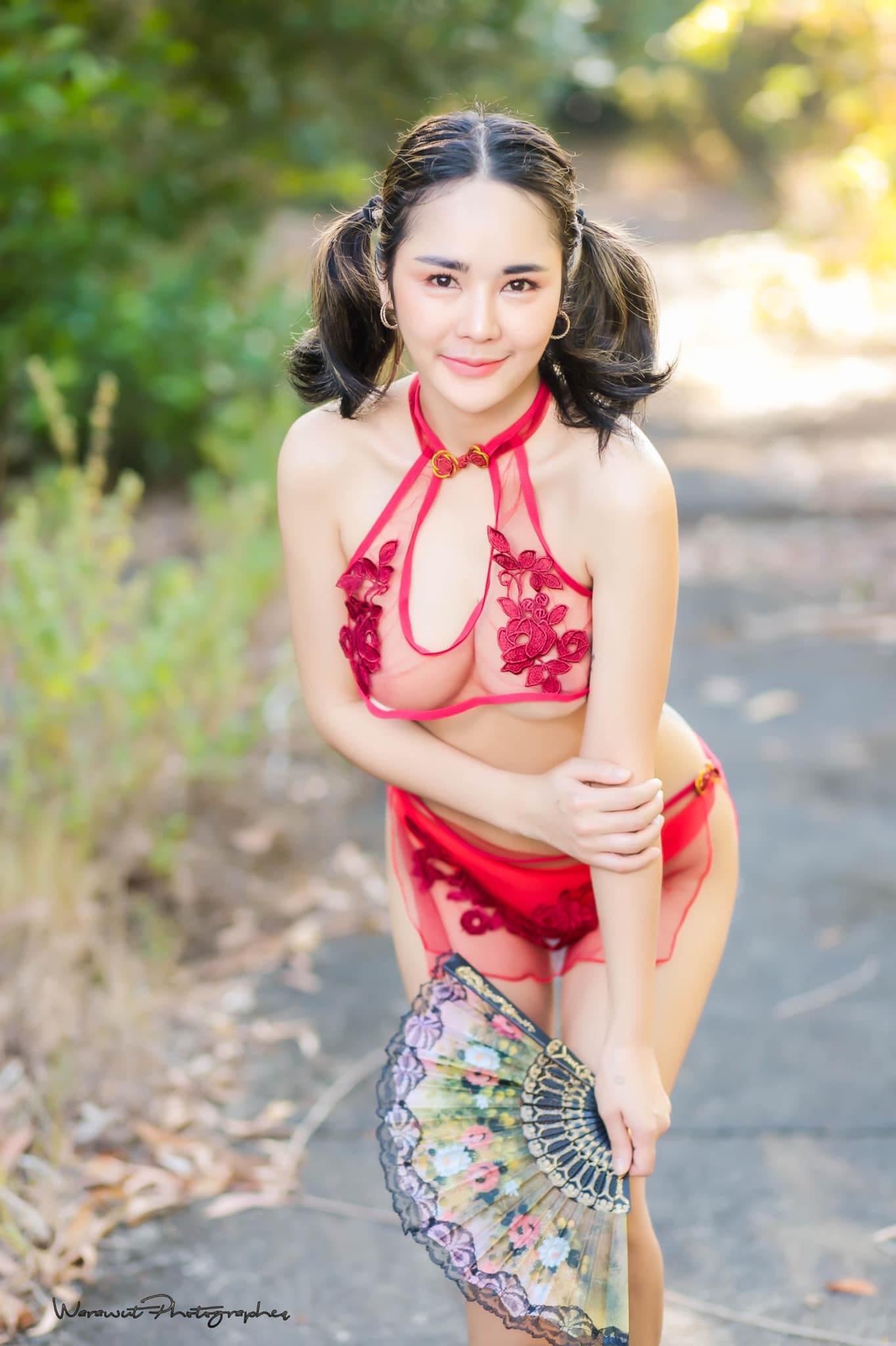 น้องบิวนางแบบสุดเซ็กซี่ที่ฝากผลงานให้จดจำอย่างมากมาย 30