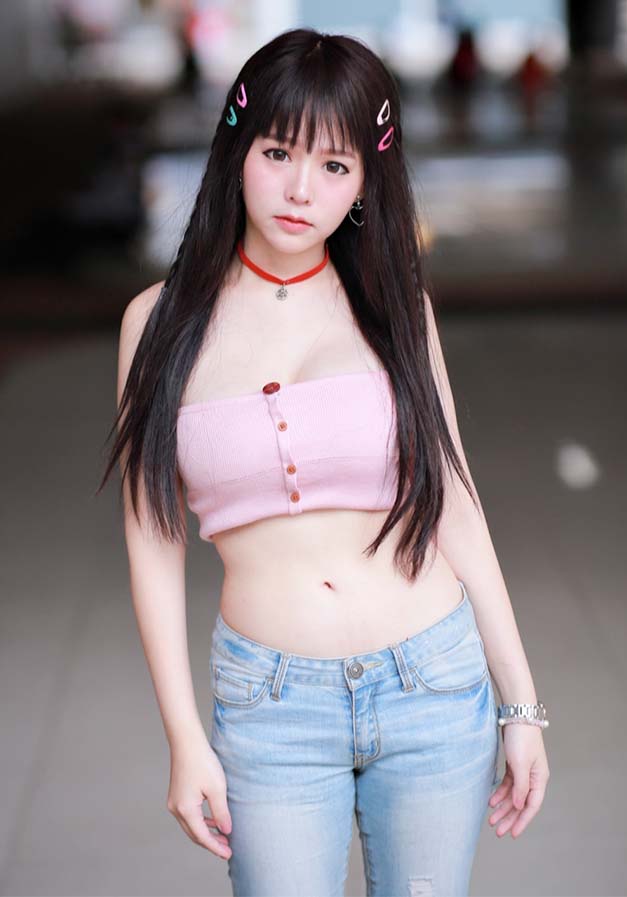สาวน้อยหน้าตาน่ารัก แค่เห็นก็เทใจให้