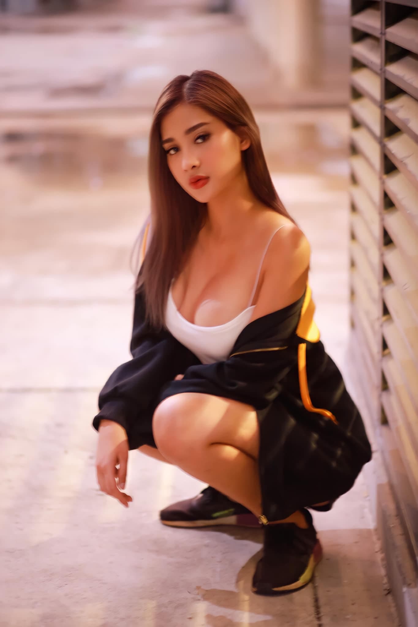 น้องเลม่อน พริตตี้สาวสวยสุดเปรี้ยว ที่แค่ได้มองเป็นอันต้องหลง 17