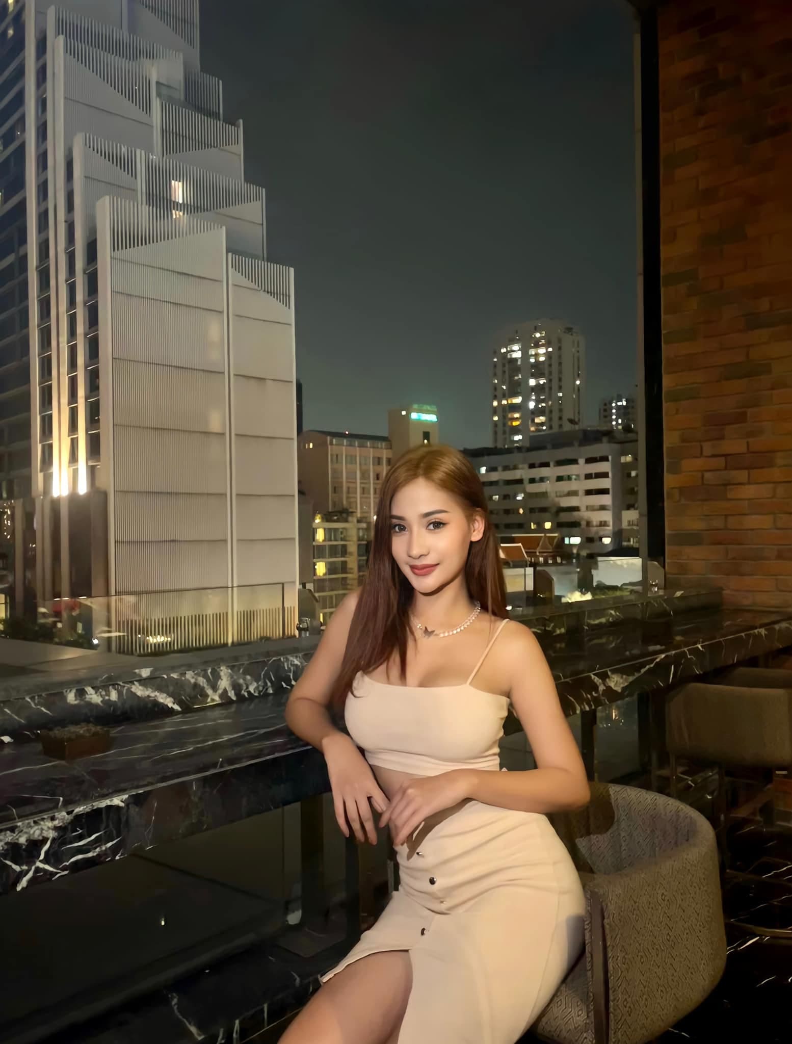 น้องเลม่อน พริตตี้สาวสวยสุดเปรี้ยว ที่แค่ได้มองเป็นอันต้องหลง 18