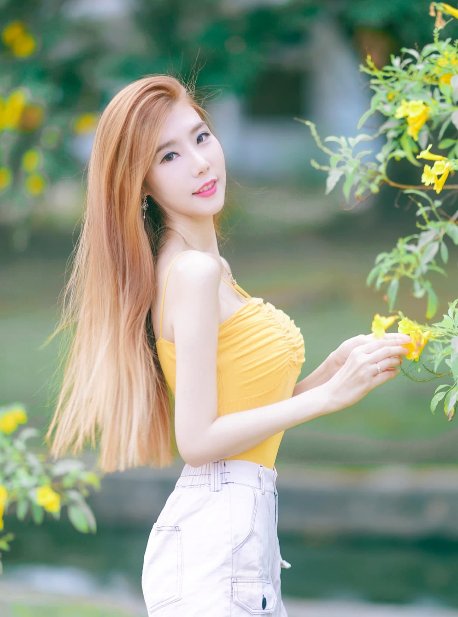 น้องเดียร์ อาจารย์ สาวนักธุรกิจ ที่มาพร้อมกับความเซ็กซี่ ชวนให้หลงไหล 20