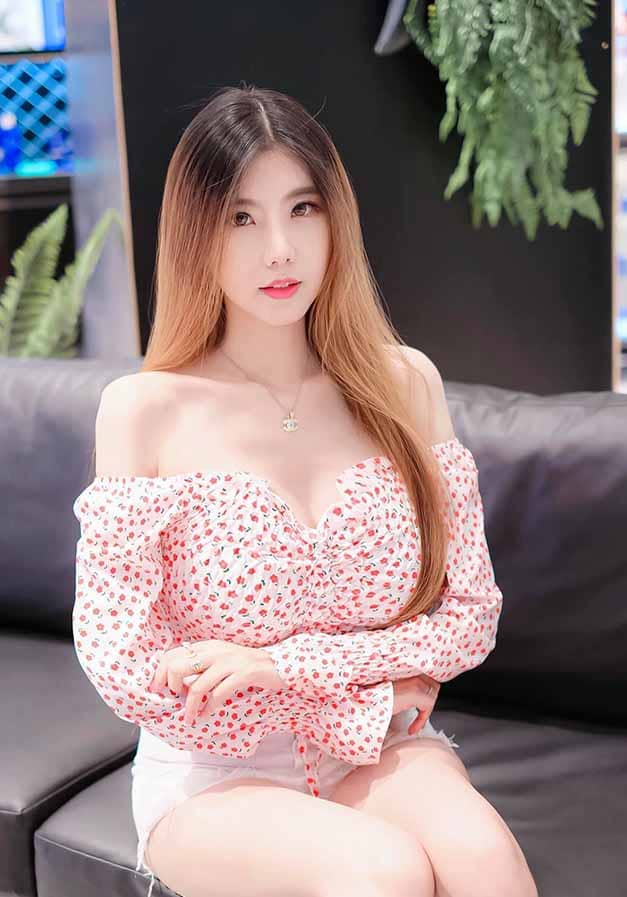 เดียร์ ณัฐมาไชยวรโยธินชื่อนี้ทั้งสวยทั้งเก่งเซ็กซี่มีสมอง 10