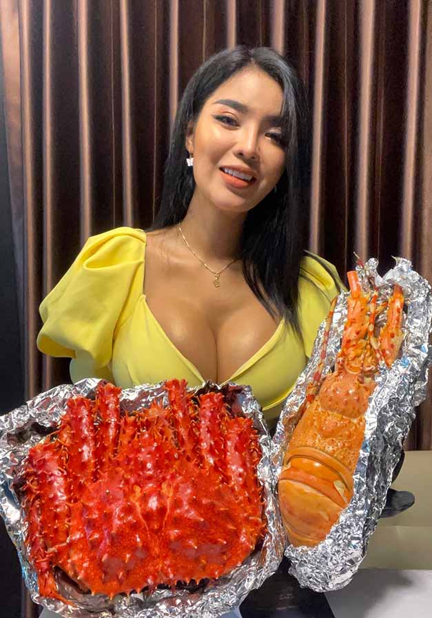 Noey Yanisa เธอไม่เล็กเลยสวยดูดีหุ่นแซ่บ 2