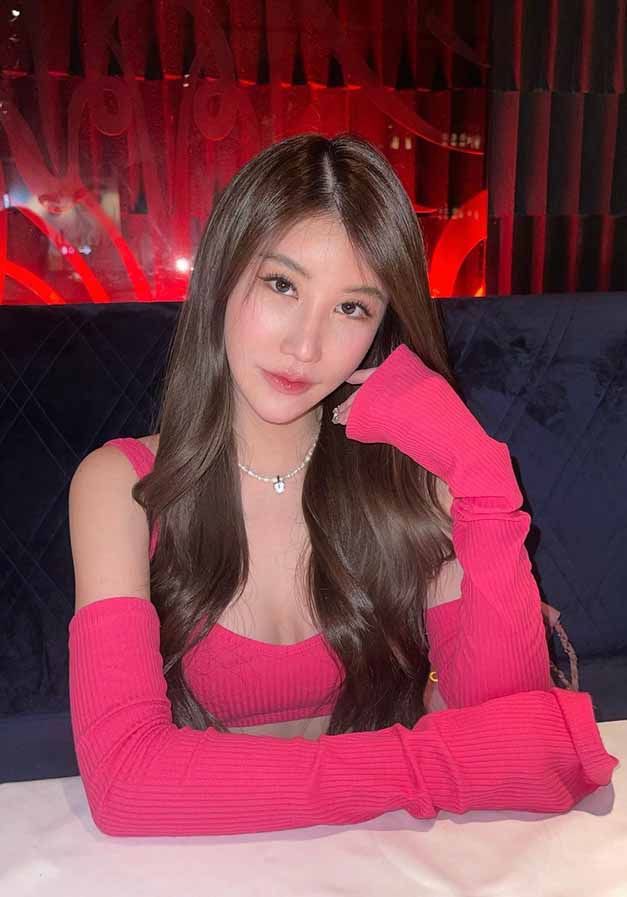 Neuyธันย์ชนก สาวสุดฮอตสายเซ็กซี่ผิวขาวเนียน 3