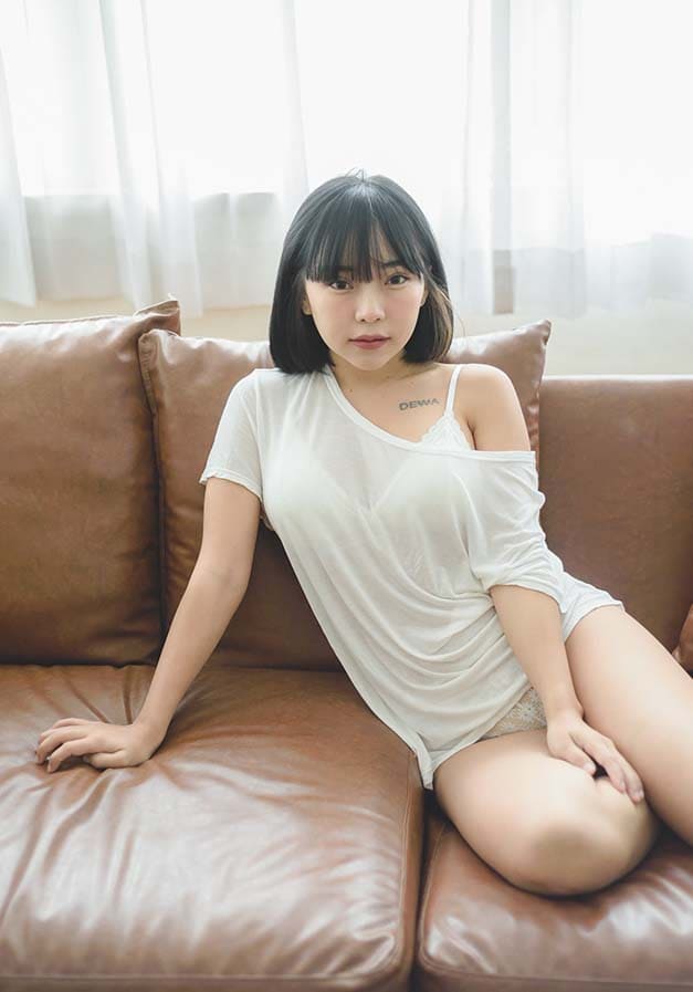Sununthaน้องเอมมี่สาวน้อยตัวเล็กสุดเซ็กซี่ 1