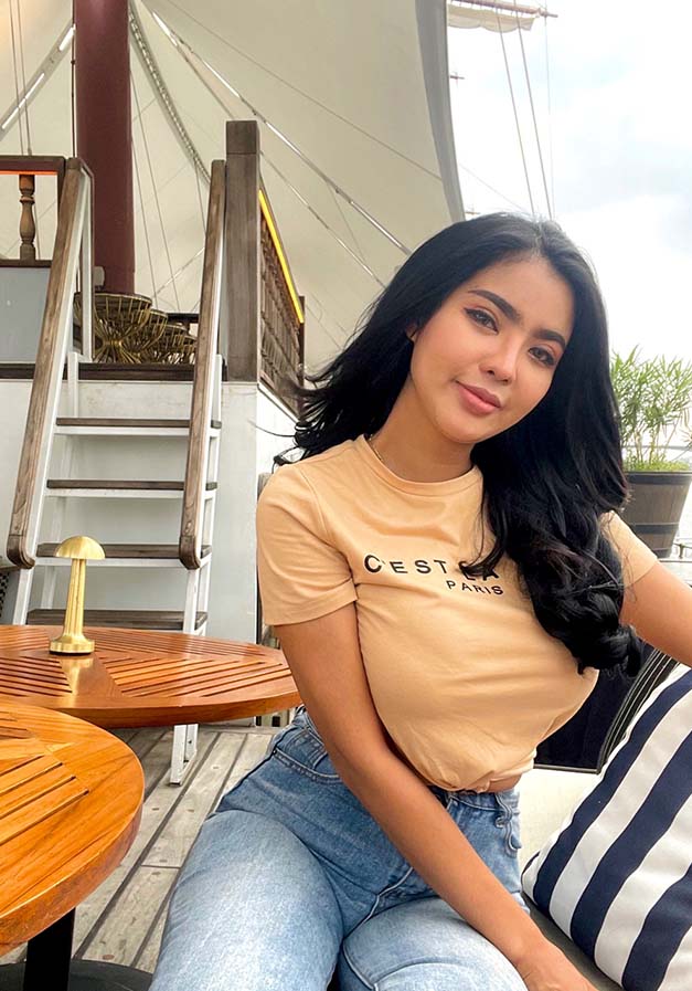 Noey Yanisa เธอไม่เล็กเลยสวยดูดีหุ่นแซ่บ 9