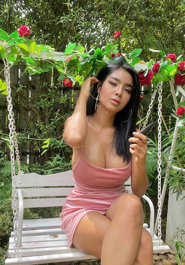 Noey Yanisa เธอไม่เล็กเลยสวยดูดีหุ่นแซ่บ 16