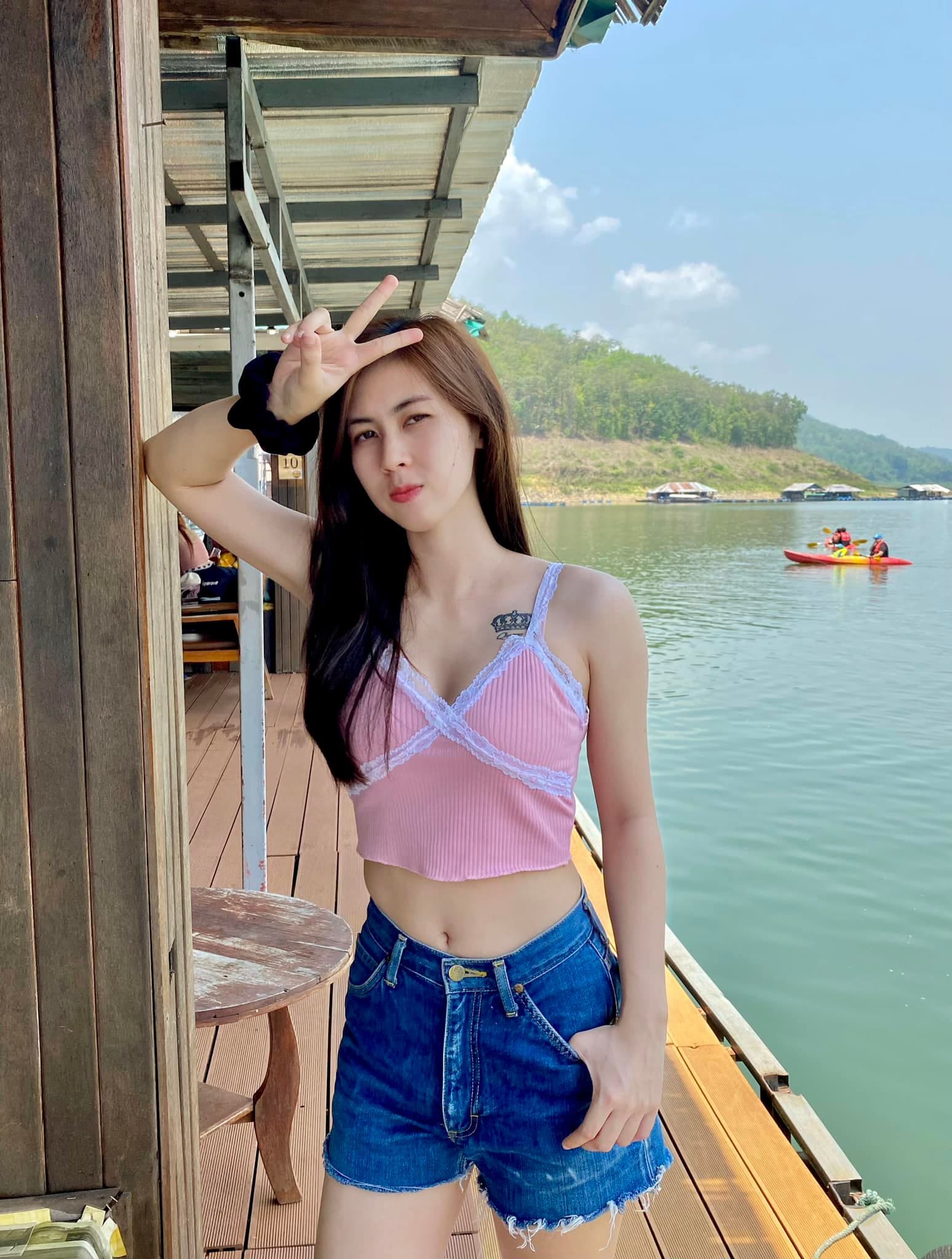 เปิดวาร์ป น้องปิ่น เจ้าของภาพ ‘หมอสวย’ คู่บัวขาว บัญชาเมฆ 6