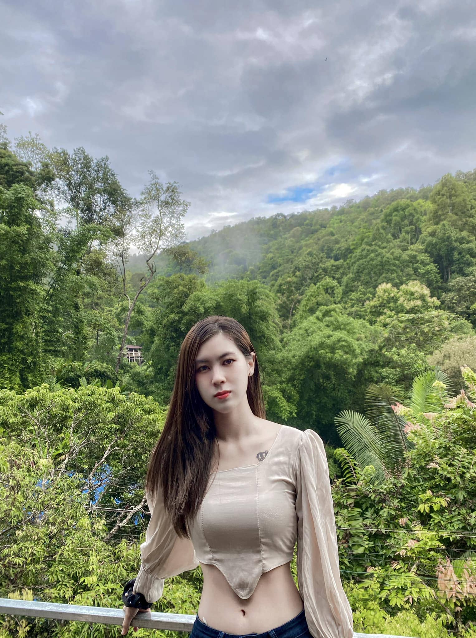 เปิดวาร์ป น้องปิ่น เจ้าของภาพ ‘หมอสวย’ คู่บัวขาว บัญชาเมฆ 9