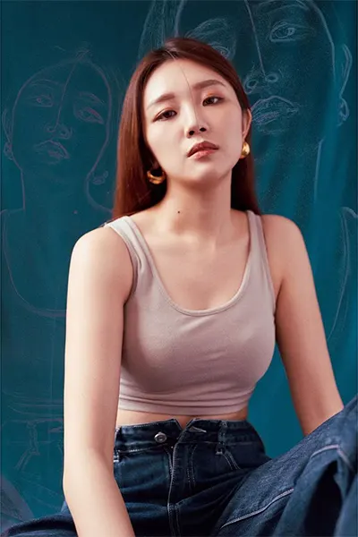 Chloe Leung 