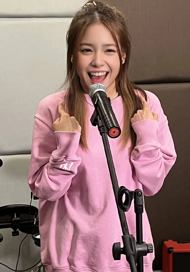 นักร้องสาวเสียงดีที่สร้างจาก Ai น้องวาวา VAVA 4