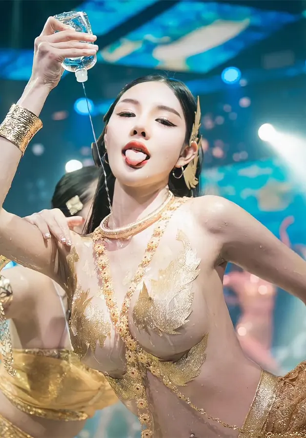 พริตตี้สาวสุดซ่าบซ่าทุกทุกคนต้องเหลียวมอง น้องลูกหว้า Lookwa 7