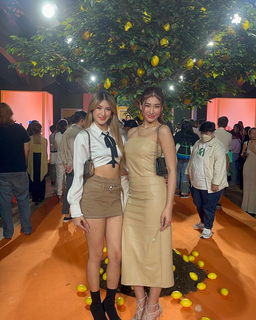 น้องมิย่า ทองเจือ เป็นสาวแล้วลูกสาว พีท ทองเจือกับความสวยที่ไม่ทิ้งแถว 42