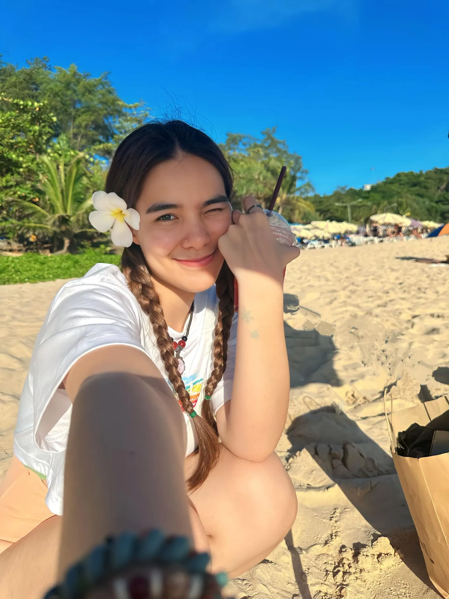 ลูกทุ่งสาวแซ่บ มีนตรา อินทิรา จากสาวบ้านๆ แซ่บเกินต้านแบบสาวลูกครึ่ง 11