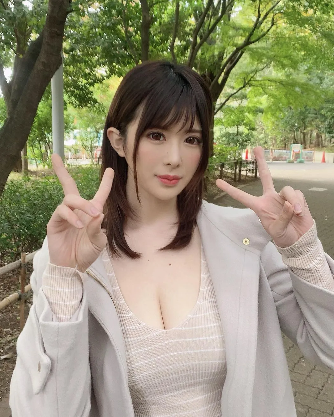 โฮโนกะ สึจิ เจ้าของฉายา นางฟ้าลิ้นงู พร้อมหุ่นสวยสุดเอ็กซ์ 37