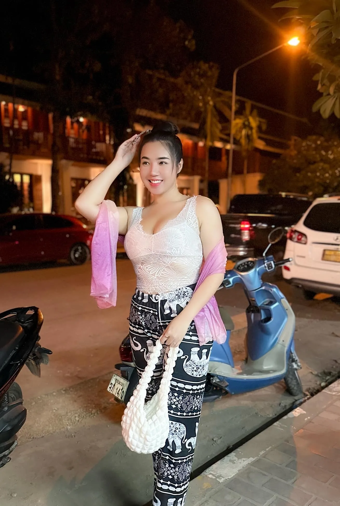 คนิ้ง สุทธิตา เน็ตไอดอลนางแบบ ไซส์อวบงานดี พร้อมแจกวาร์ปโอลี่แฟน 39