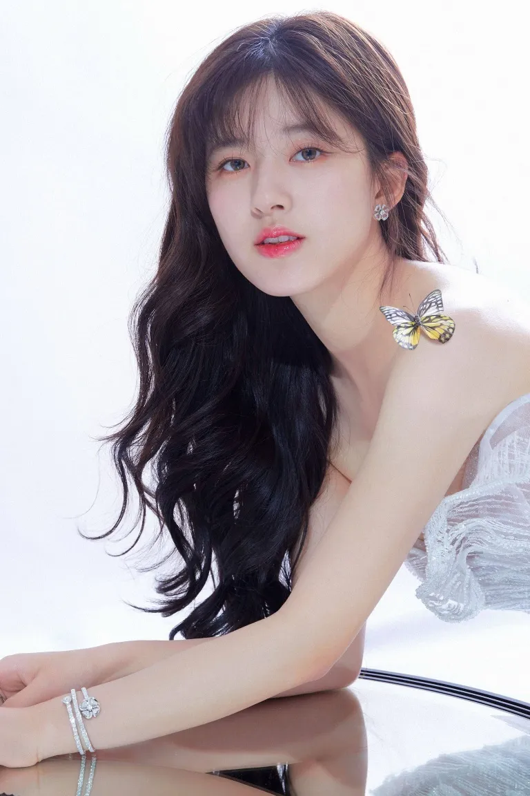 จ้าวลู่ซือ นางเอกสาวแสนธรรมดา สู่นางเอกสาวสวยระดับท็อปของจีน 6