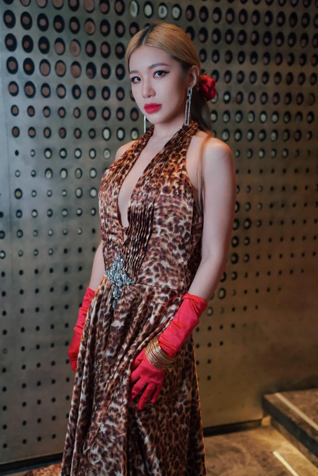 เสี่ยว ปุย ยี่ นางแบบสาวสุดเซ็กซี่ ที่มาพร้อมกับวาร์ปเด็ดโอลี่แฟน 45