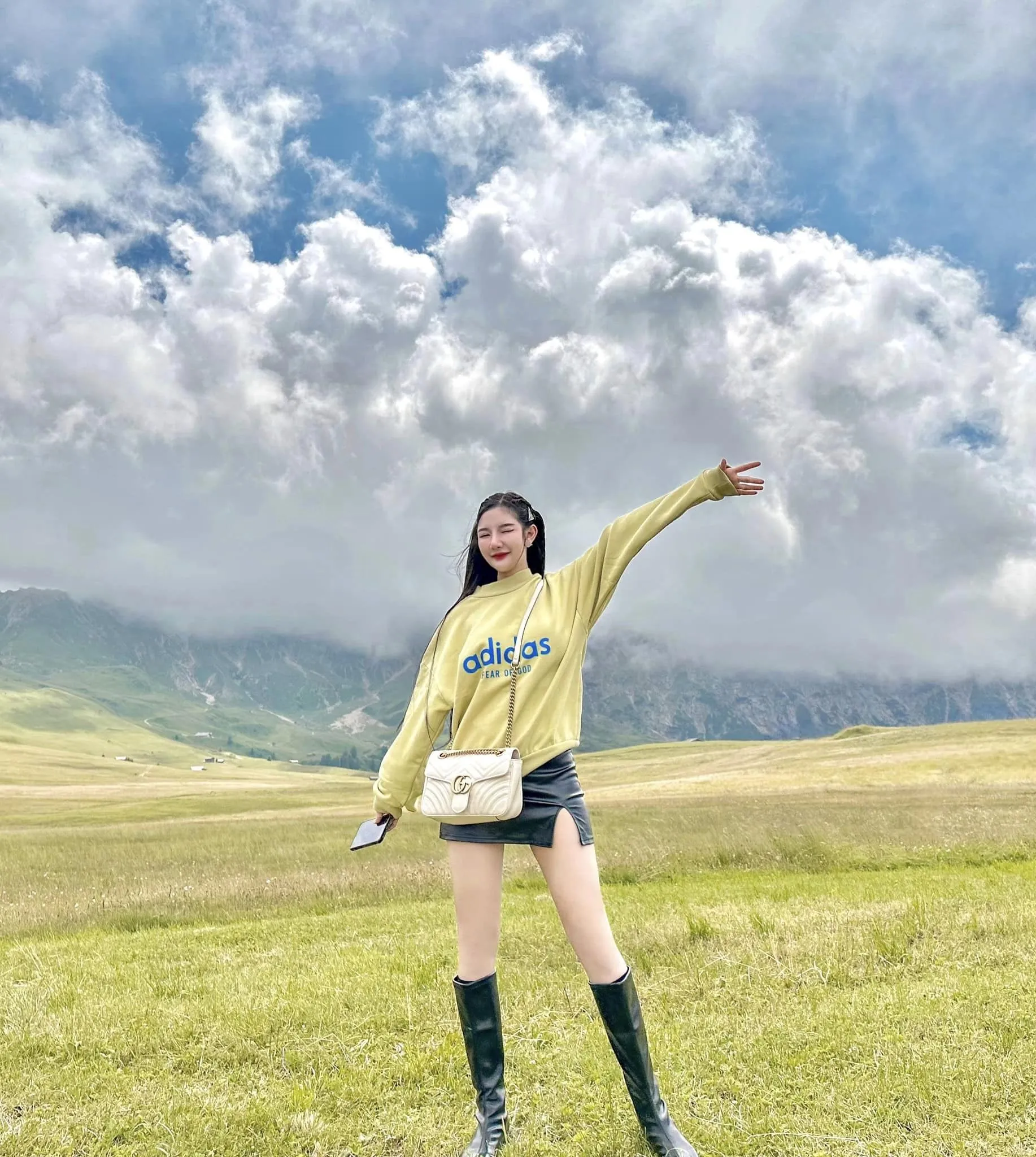 น้องลูกหว้าตัวท็อปโอลี่แฟน เน็ตไอดอลสาวสวยหน้าใส แซ่บสุดในรุ่น 49