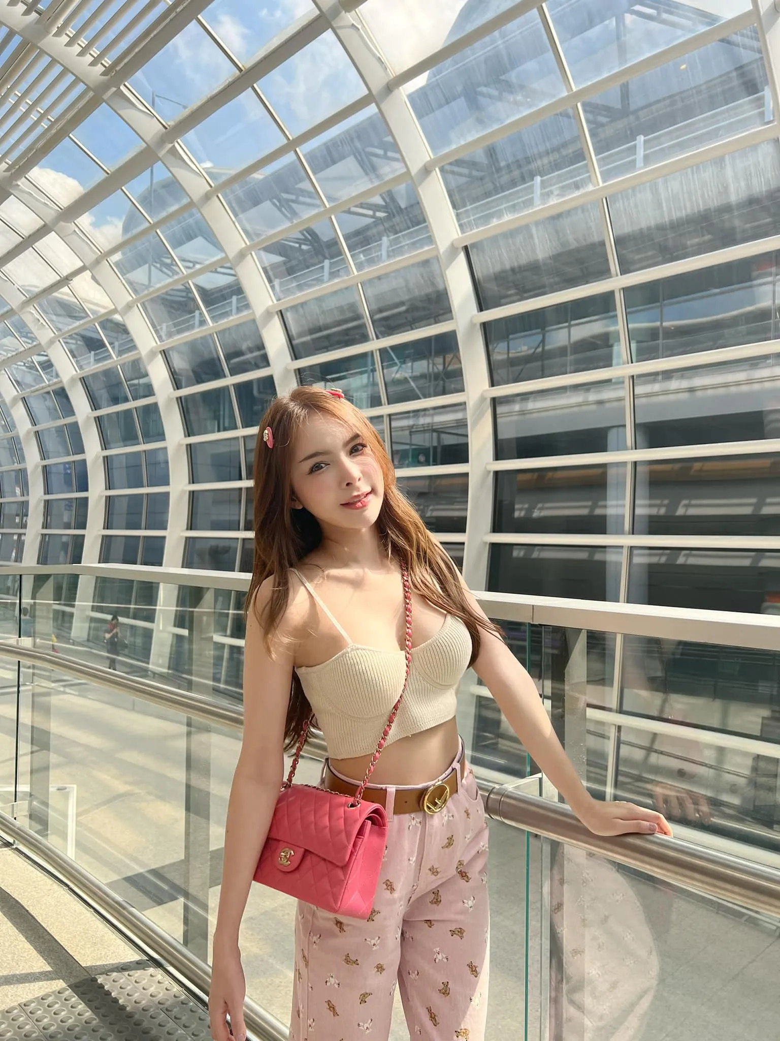 น้องเจนนี่ สร้อยทิพย์ นางแบบ สาวสายเซ็กซี่ ยิ้มทีโลกลละลาย 18