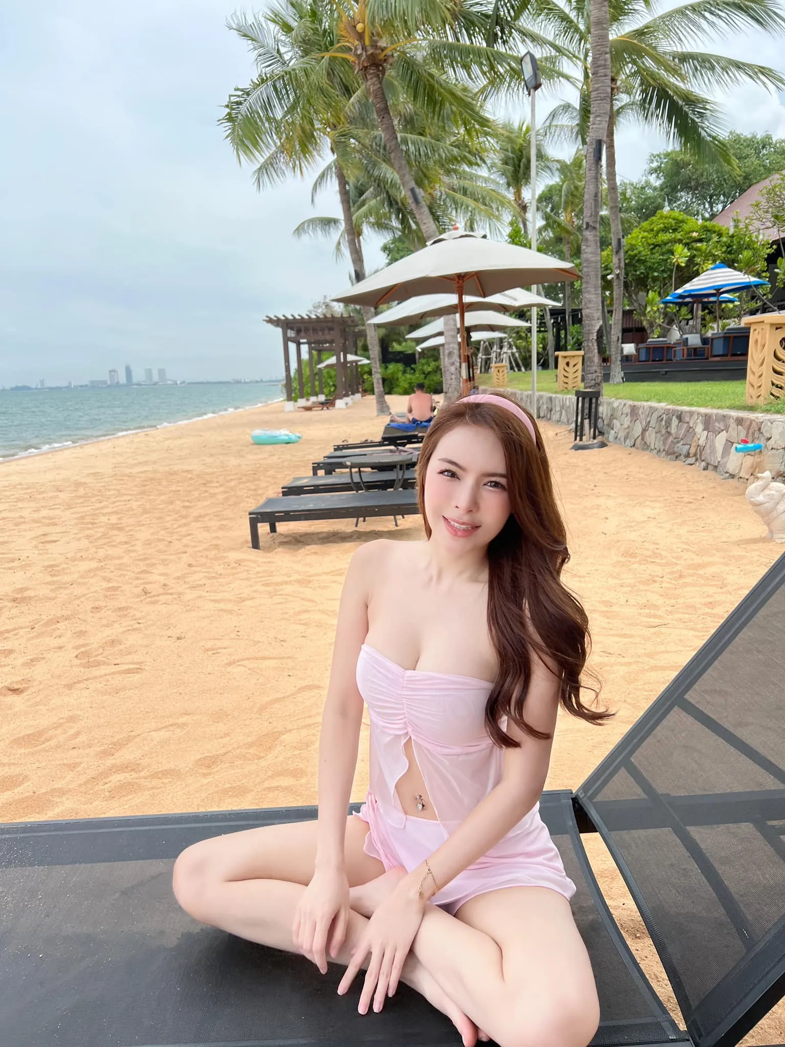 น้องเจนนี่ สร้อยทิพย์ นางแบบ สาวสายเซ็กซี่ ยิ้มทีโลกลละลาย 11