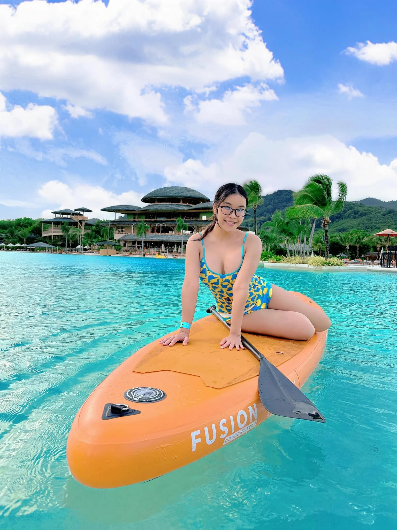 นุ๊ก ปนิสรา สาวแว่นดาว Onlyfans ที่มาพร้อมผลงานสุดเซ็กซี่ลีลาเด็ด 12