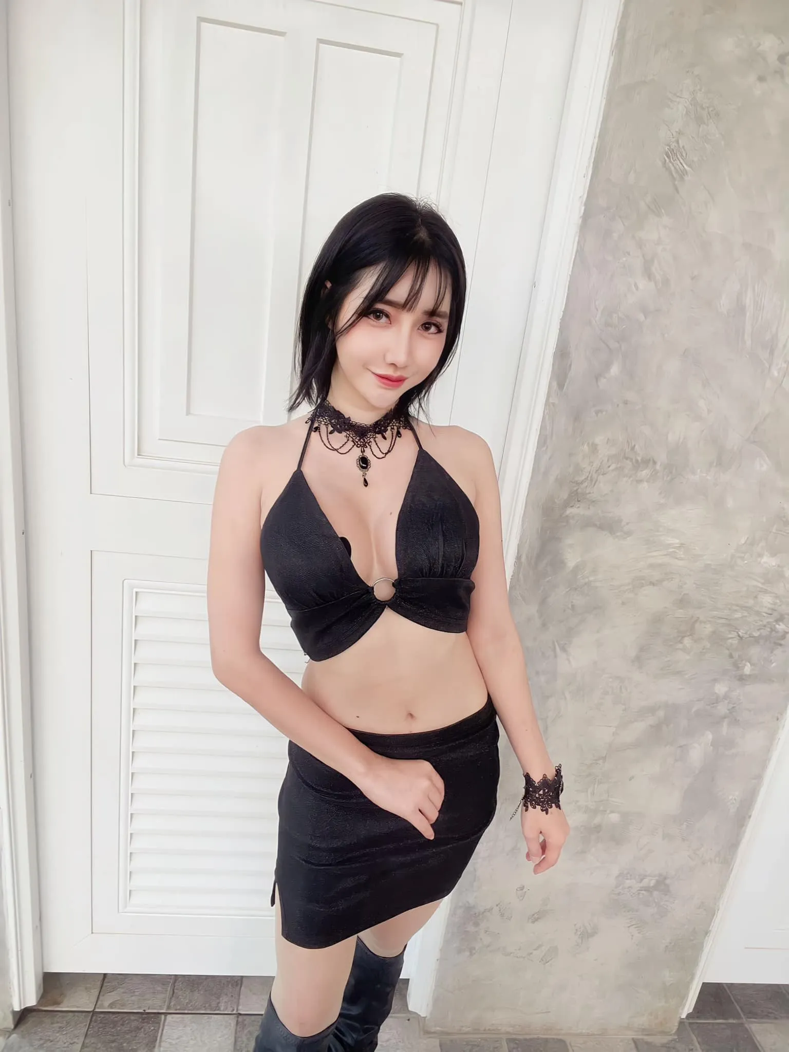 น้องหมิว พริตตี้สาวสวย เน็ตไอดอลลุคเซ็กซี่ ที่ไม่ว่าใครต่างก็ โดนเธอตก 47