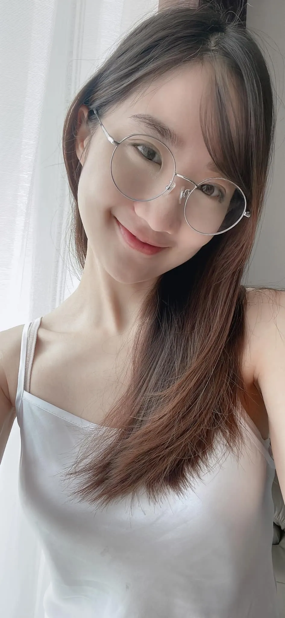 หมอลิลลี่ แพทย์หญิง นางฟ้าสาวสวย มากับตำแหน่งเน็ตไอดอลชุดคุณหมอ 24