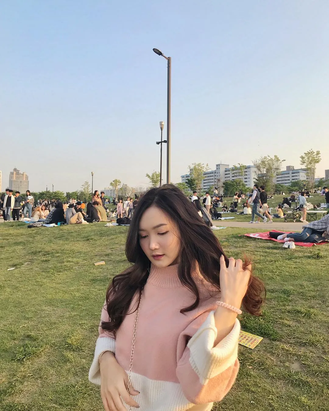 เปิดวาร์ปสาวสวย น้องอิง (ing_lhj2401) เบื้องหลังช่อง Cullen HateBerry 49
