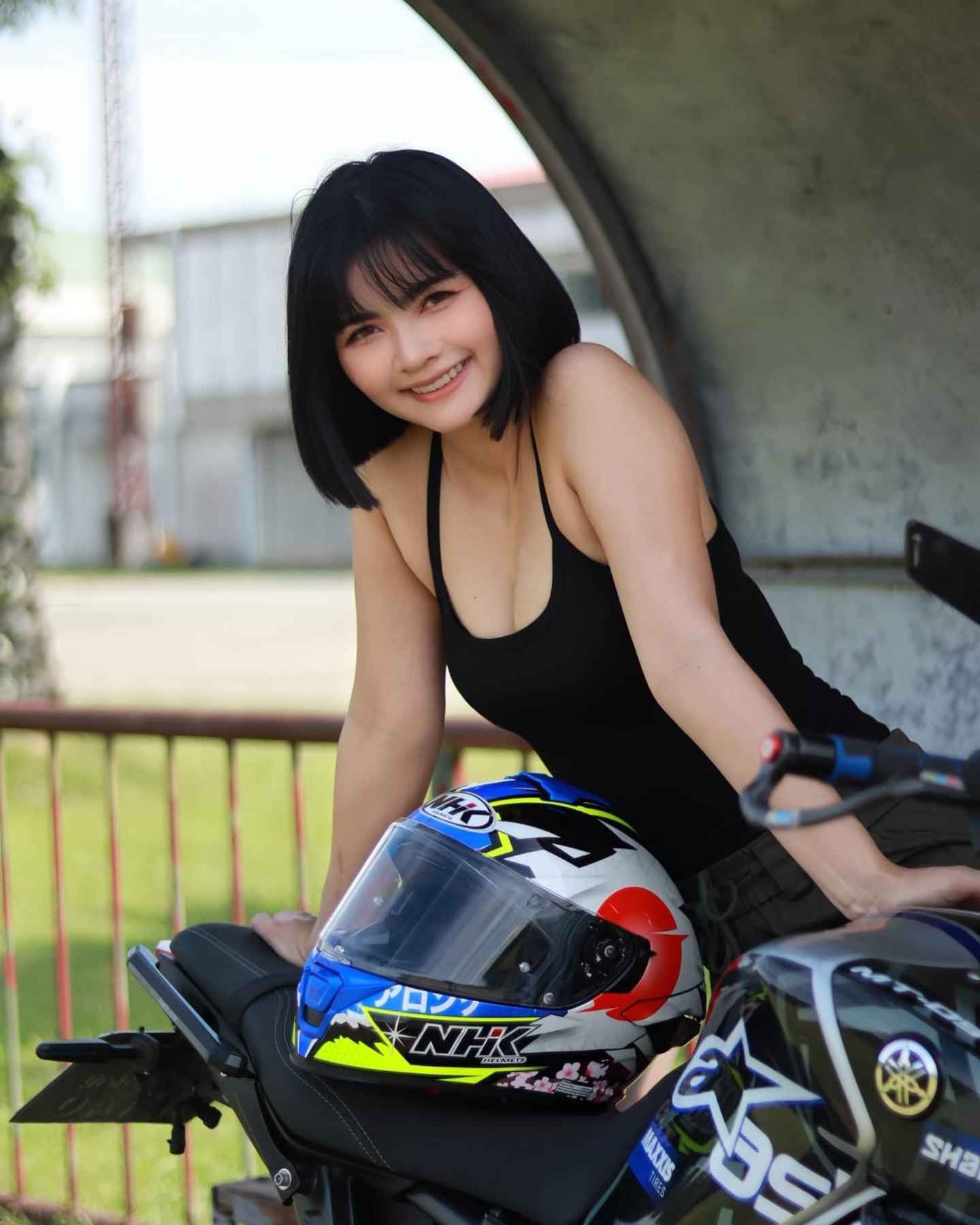 เปิดวาร์ป ซาร์เนส เนตรนภา ไบค์เกอร์สาวนักบิดจากภาคใต้สุดเท่ห์ 55