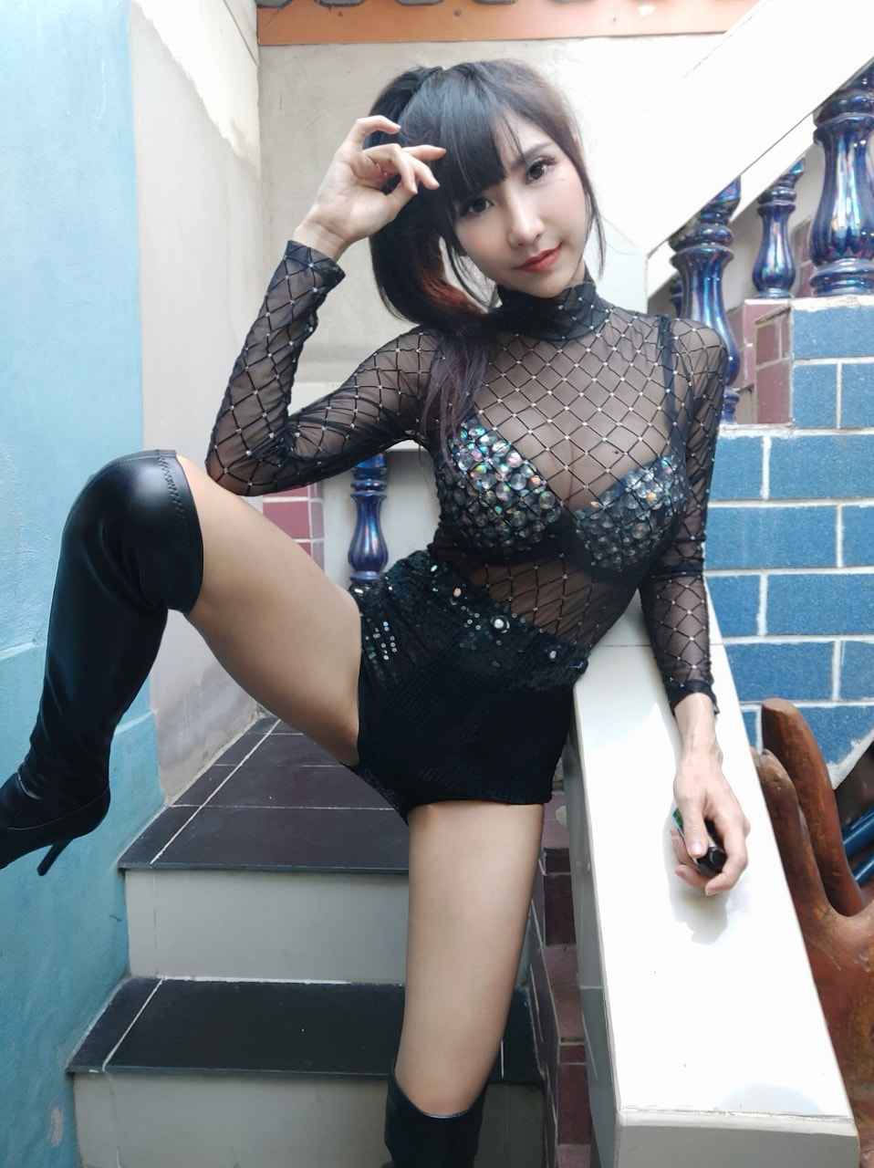 เปิดวาร์ปน้องมิรา คนดังโซเชียล แดนซ์ฉ่ำ ทรงแซ่บ อกสวยใหญ่ ภูเขาไฟเรียกพี่ 36