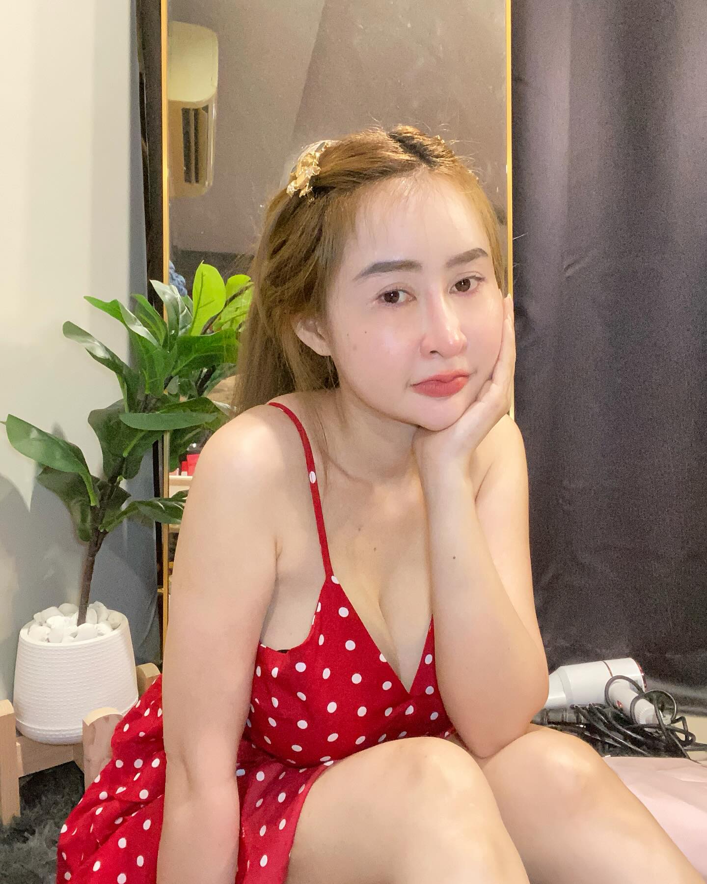 Kaemix สาวสวยหุ่นดี ขาวใส ลุคนี้ทำไมใคร ๆ ก็พูดถึง? 13