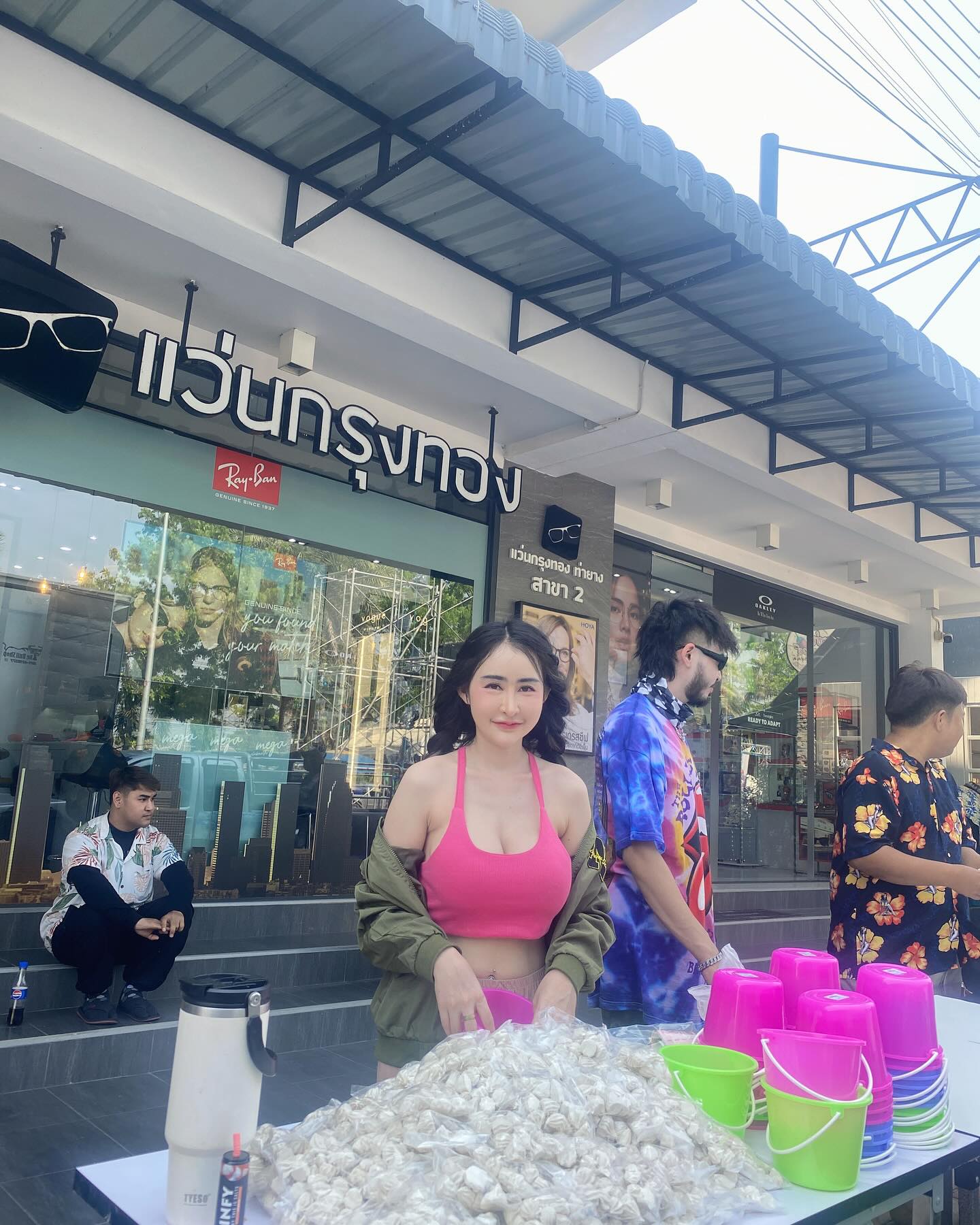 Kaemix สาวสวยหุ่นดี ขาวใส ลุคนี้ทำไมใคร ๆ ก็พูดถึง? 47