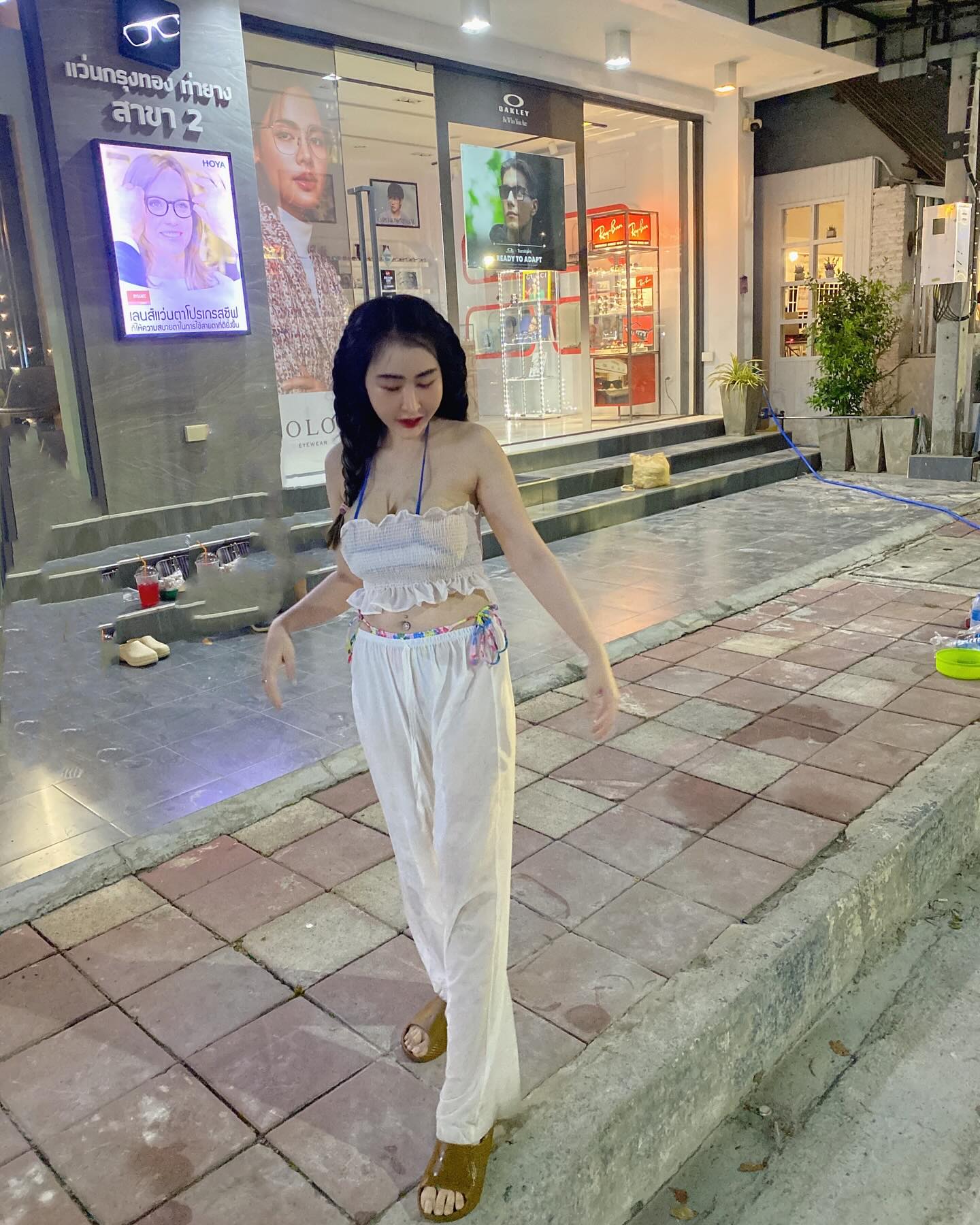 Kaemix สาวสวยหุ่นดี ขาวใส ลุคนี้ทำไมใคร ๆ ก็พูดถึง? 50