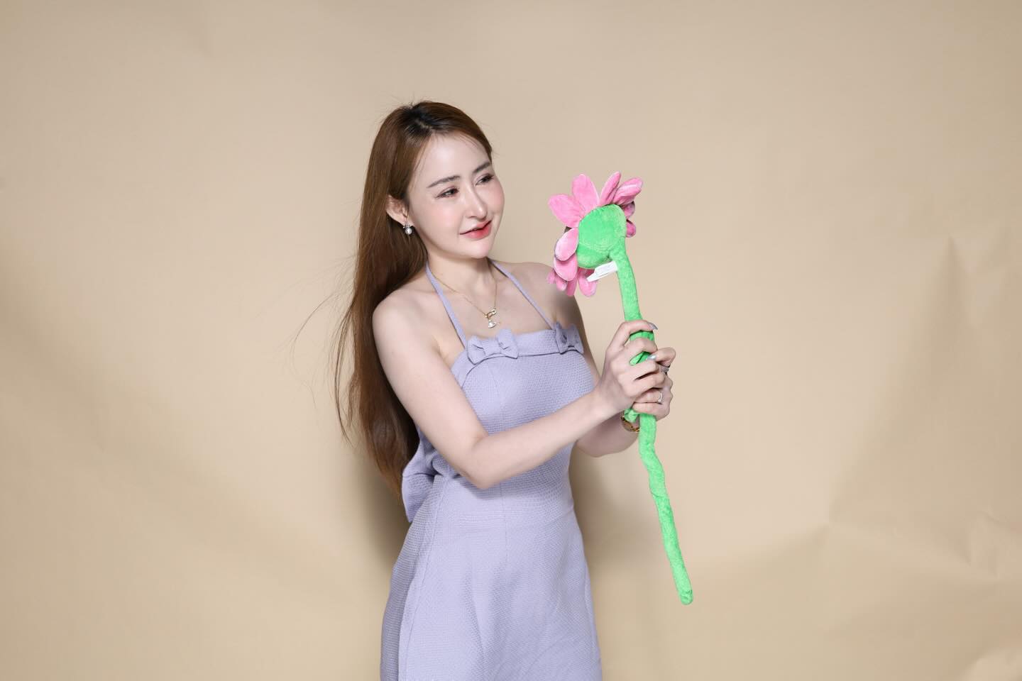 Kaemix สาวสวยหุ่นดี ขาวใส ลุคนี้ทำไมใคร ๆ ก็พูดถึง? 88